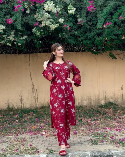 2pcs flower printed suit Stitched Suit Stone Winter linen Suit WINTER COLLECTION  (maroon) - Image 5