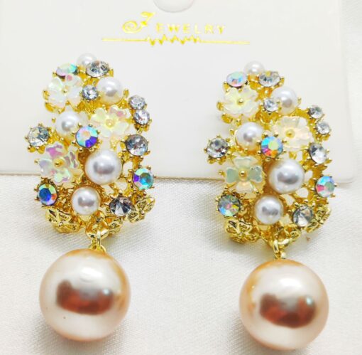 Imported Enchanted Floral Pearl Earrings – Luxurious Elegance Redefined! intricate floral designs adorned with shimmering crystals - Image 8