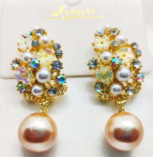 Imported Enchanted Floral Pearl Earrings – Luxurious Elegance Redefined! intricate floral designs adorned with shimmering crystals - Image 7